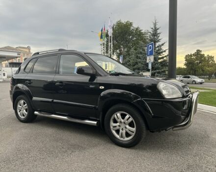 Черный Хендай Туксон, объемом двигателя 2 л и пробегом 199 тыс. км за 7820 $, фото 12 на Automoto.ua