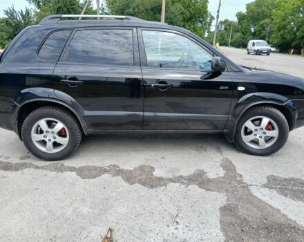 Чорний Хендай Туксон, об'ємом двигуна 2 л та пробігом 235 тис. км за 8000 $, фото 5 на Automoto.ua