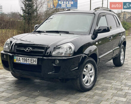 Черный Хендай Туксон, объемом двигателя 2 л и пробегом 180 тыс. км за 7700 $, фото 19 на Automoto.ua