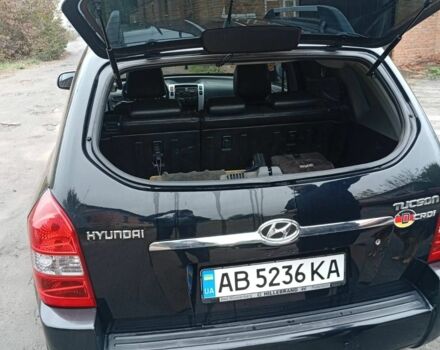 Хендай Туксон 2007 в Казатине на Automoto.ua Черный Хендай Туксон, объемом двигателя 2 л и пробегом 260 тыс. км за 8150 $, фото 4 на Automoto.ua
