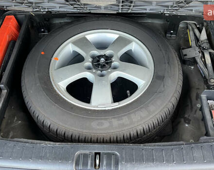 Черный Хендай Туксон, объемом двигателя 1.98 л и пробегом 243 тыс. км за 8500 $, фото 15 на Automoto.ua