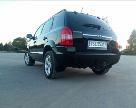 Черный Хендай Туксон, объемом двигателя 2 л и пробегом 240 тыс. км за 2700 $, фото 4 на Automoto.ua