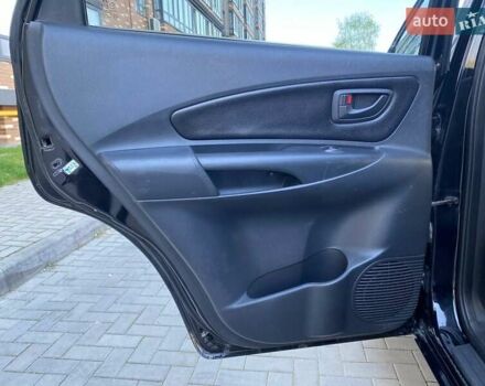 Черный Хендай Туксон, объемом двигателя 1.98 л и пробегом 286 тыс. км за 7300 $, фото 27 на Automoto.ua