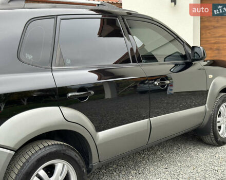 Хендай Туксон 2007 в Ужгороде на Automoto.ua Черный Хендай Туксон, объемом двигателя 1.98 л и пробегом 157 тыс. км за 7300 $, фото 19 на Automoto.ua