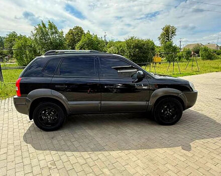 Хендай Туксон 2007 у Новой Водолаге на Automoto.ua Чорний Хендай Туксон, об'ємом двигуна 2 л та пробігом 170 тис. км за 8300 $, фото 3 на Automoto.ua