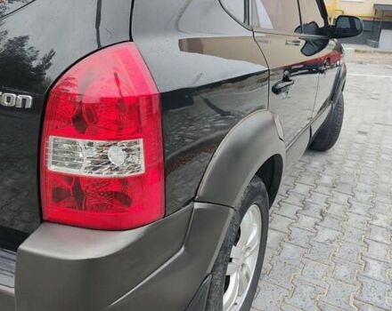 Черный Хендай Туксон, объемом двигателя 2.7 л и пробегом 280 тыс. км за 7200 $, фото 17 на Automoto.ua