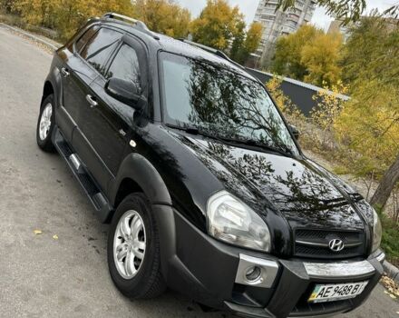 Хендай Туксон 2007 у Кам'янське (Дніпродзержинськ) на Automoto.ua Чорний Хендай Туксон, об'ємом двигуна 2 л та пробігом 162 тис. км за 7999 $, фото 1 на Automoto.ua