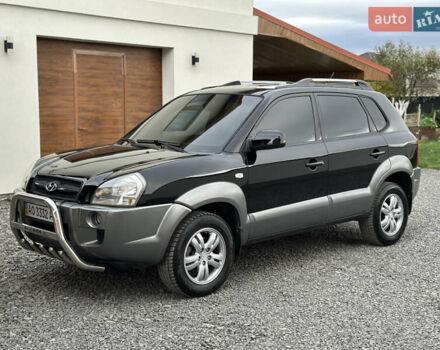 Хендай Туксон 2007 в Ужгороде на Automoto.ua Черный Хендай Туксон, объемом двигателя 1.98 л и пробегом 157 тыс. км за 7300 $, фото 6 на Automoto.ua