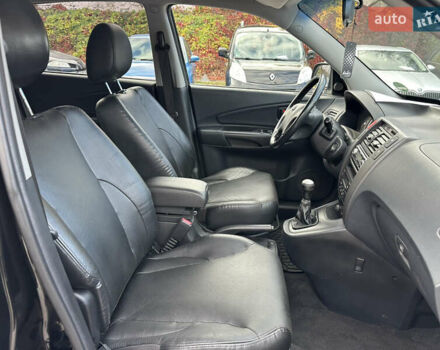 Чорний Хендай Туксон, об'ємом двигуна 2 л та пробігом 180 тис. км за 7999 $, фото 7 на Automoto.ua