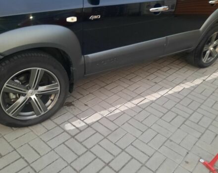Черный Хендай Туксон, объемом двигателя 2 л и пробегом 1 тыс. км за 8500 $, фото 4 на Automoto.ua