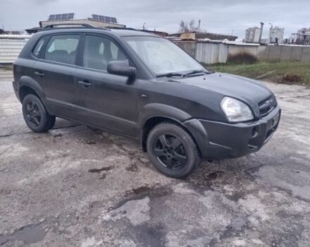 Черный Хендай Туксон, объемом двигателя 2 л и пробегом 280 тыс. км за 3500 $, фото 2 на Automoto.ua