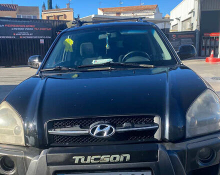 Чорний Хендай Туксон, об'ємом двигуна 1.98 л та пробігом 215 тис. км за 7540 $, фото 1 на Automoto.ua