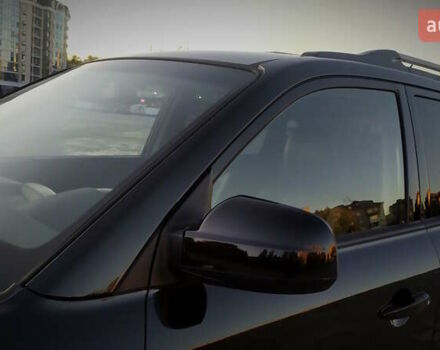 Черный Хендай Туксон, объемом двигателя 2 л и пробегом 230 тыс. км за 8600 $, фото 81 на Automoto.ua