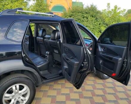 Черный Хендай Туксон, объемом двигателя 2 л и пробегом 240 тыс. км за 7900 $, фото 19 на Automoto.ua