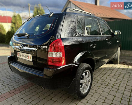 Хендай Туксон 2007 в Надворной на Automoto.ua Черный Хендай Туксон, объемом двигателя 1.98 л и пробегом 154 тыс. км за 8200 $, фото 35 на Automoto.ua