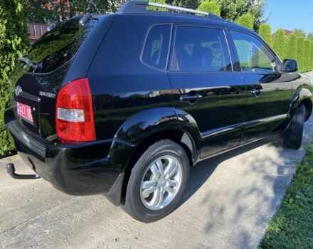 Черный Хендай Туксон, объемом двигателя 2 л и пробегом 197 тыс. км за 8400 $, фото 3 на Automoto.ua