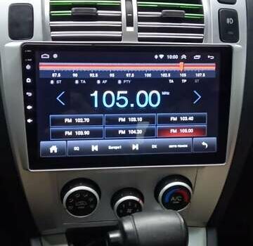 Черный Хендай Туксон, объемом двигателя 2 л и пробегом 240 тыс. км за 8200 $, фото 9 на Automoto.ua