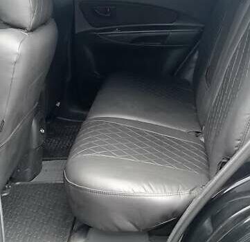 Чорний Хендай Туксон, об'ємом двигуна 2 л та пробігом 308 тис. км за 7555 $, фото 5 на Automoto.ua