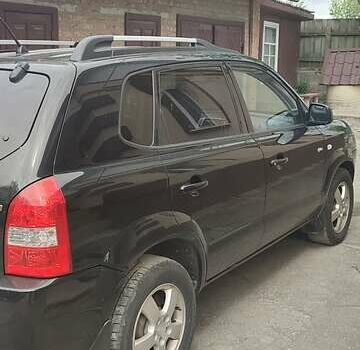 Хендай Туксон 2007 в Житомире на Automoto.ua Черный Хендай Туксон, объемом двигателя 2 л и пробегом 250 тыс. км за 7000 $, фото 2 на Automoto.ua