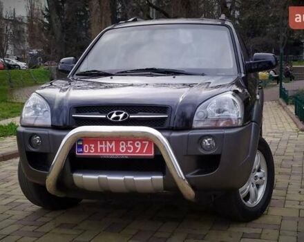 Чорний Хендай Туксон, об'ємом двигуна 2 л та пробігом 229 тис. км за 8600 $, фото 6 на Automoto.ua