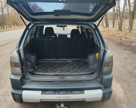 Чорний Хендай Туксон, об'ємом двигуна 1.98 л та пробігом 209 тис. км за 9000 $, фото 21 на Automoto.ua