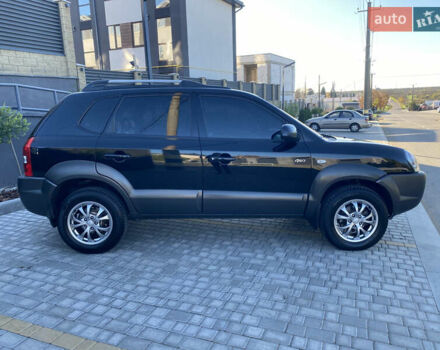 Хендай Туксон 2007 у Одесі на Automoto.ua Чорний Хендай Туксон, об'ємом двигуна 1.98 л та пробігом 180 тис. км за 8999 $, фото 5 на Automoto.ua