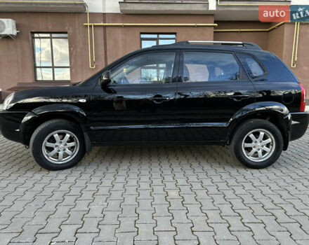 Хендай Туксон 2007 в Надворной на Automoto.ua Черный Хендай Туксон, объемом двигателя 1.98 л и пробегом 154 тыс. км за 8200 $, фото 3 на Automoto.ua