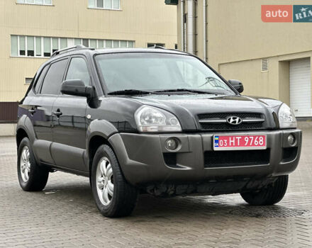 Чорний Хендай Туксон, об'ємом двигуна 2 л та пробігом 230 тис. км за 6850 $, фото 19 на Automoto.ua