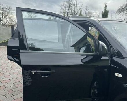 Черный Хендай Туксон, объемом двигателя 2 л и пробегом 218 тыс. км за 7600 $, фото 3 на Automoto.ua