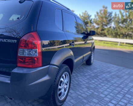 Хендай Туксон 2007 у Одесі на Automoto.ua Чорний Хендай Туксон, об'ємом двигуна 1.98 л та пробігом 180 тис. км за 8999 $, фото 6 на Automoto.ua
