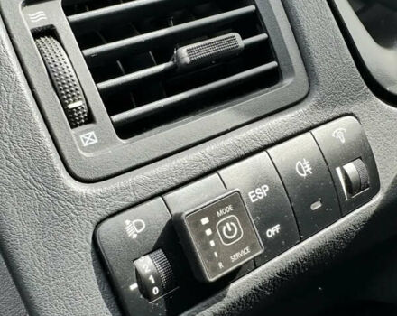 Черный Хендай Туксон, объемом двигателя 1.98 л и пробегом 273 тыс. км за 6100 $, фото 5 на Automoto.ua