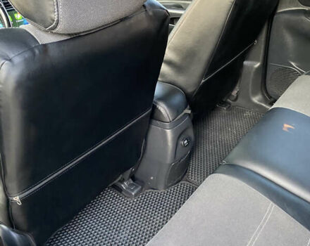 Черный Хендай Туксон, объемом двигателя 1.98 л и пробегом 254 тыс. км за 7700 $, фото 15 на Automoto.ua