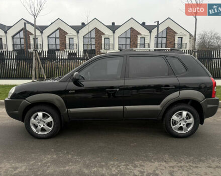 Чорний Хендай Туксон, об'ємом двигуна 2 л та пробігом 107 тис. км за 8500 $, фото 5 на Automoto.ua