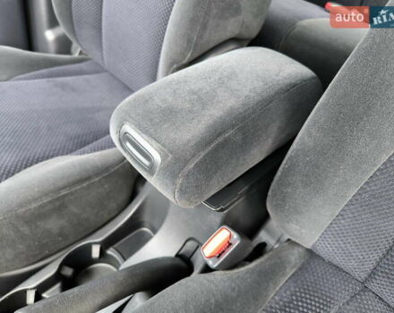 Черный Хендай Туксон, объемом двигателя 2 л и пробегом 137 тыс. км за 8400 $, фото 25 на Automoto.ua
