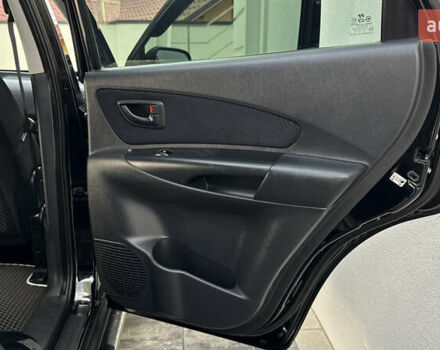 Черный Хендай Туксон, объемом двигателя 2 л и пробегом 67 тыс. км за 9999 $, фото 22 на Automoto.ua