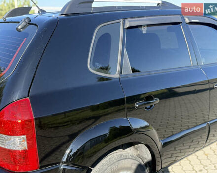 Хендай Туксон 2008 в Радехове на Automoto.ua Черный Хендай Туксон, объемом двигателя 1.98 л и пробегом 370 тыс. км за 7350 $, фото 33 на Automoto.ua