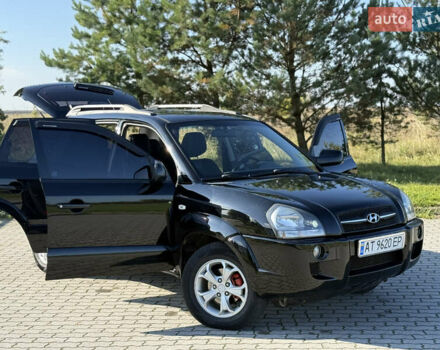 Хендай Туксон 2008 в Радехове на Automoto.ua Черный Хендай Туксон, объемом двигателя 1.98 л и пробегом 370 тыс. км за 7350 $, фото 95 на Automoto.ua