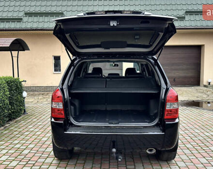 Чорний Хендай Туксон, об'ємом двигуна 2 л та пробігом 182 тис. км за 8299 $, фото 16 на Automoto.ua