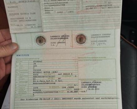 Черный Хендай Туксон, объемом двигателя 1.98 л и пробегом 214 тыс. км за 7700 $, фото 39 на Automoto.ua