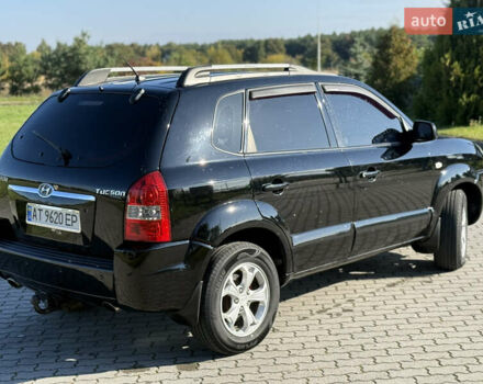 Хендай Туксон 2008 в Радехове на Automoto.ua Черный Хендай Туксон, объемом двигателя 1.98 л и пробегом 370 тыс. км за 7350 $, фото 47 на Automoto.ua