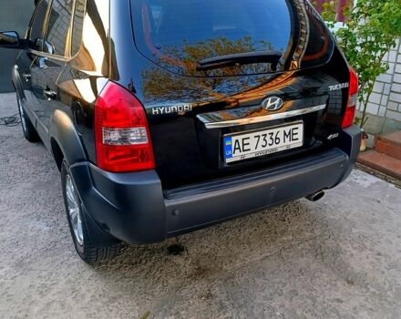 Черный Хендай Туксон, объемом двигателя 2 л и пробегом 261 тыс. км за 8900 $, фото 5 на Automoto.ua