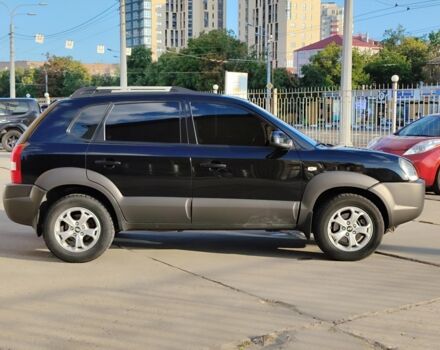 Черный Хендай Туксон, объемом двигателя 2 л и пробегом 82 тыс. км за 7490 $, фото 8 на Automoto.ua