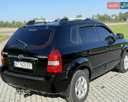 Хендай Туксон 2008 в Радехове на Automoto.ua Черный Хендай Туксон, объемом двигателя 1.98 л и пробегом 370 тыс. км за 7350 $, фото 40 на Automoto.ua