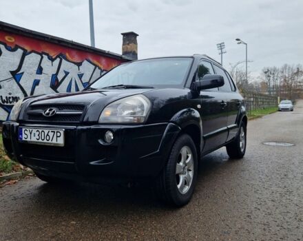 Черный Хендай Туксон, объемом двигателя 2 л и пробегом 190 тыс. км за 1843 $, фото 1 на Automoto.ua