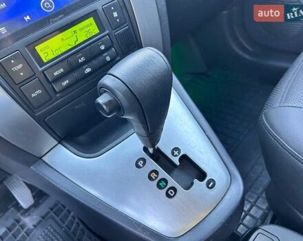 Черный Хендай Туксон, объемом двигателя 2 л и пробегом 230 тыс. км за 7500 $, фото 20 на Automoto.ua