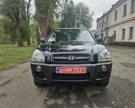 Чорний Хендай Туксон, об'ємом двигуна 2 л та пробігом 186 тис. км за 8300 $, фото 2 на Automoto.ua