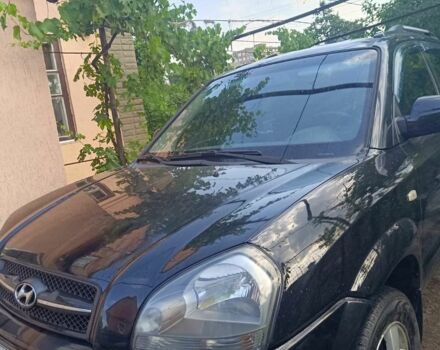 Чорний Хендай Туксон, об'ємом двигуна 2 л та пробігом 230 тис. км за 8000 $, фото 1 на Automoto.ua