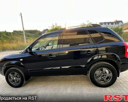 Хендай Туксон 2008 в Новой Водолаге на Automoto.ua Черный Хендай Туксон, объемом двигателя 2 л и пробегом 170 тыс. км за 8700 $, фото 2 на Automoto.ua