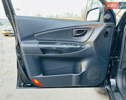 Чорний Хендай Туксон, об'ємом двигуна 2 л та пробігом 186 тис. км за 8300 $, фото 14 на Automoto.ua