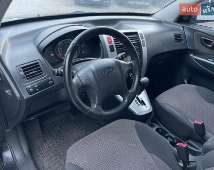 Хендай Туксон 2008 у Києві на Automoto.ua Чорний Хендай Туксон, об'ємом двигуна 2 л та пробігом 110 тис. км за 8750 $, фото 14 на Automoto.ua
